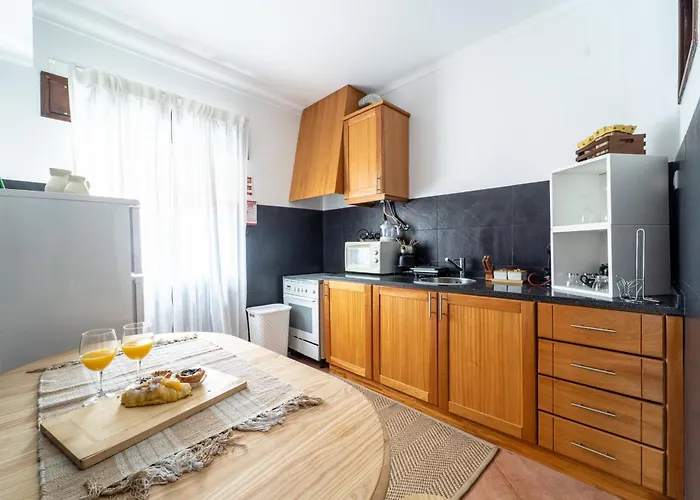 Casino And By House And People Appartement